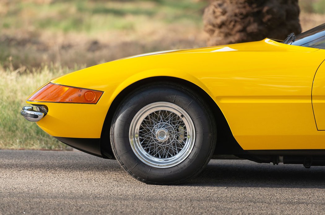 Ferrari 365 GTS/4 Daytona Spider by Scaglietti (1971)