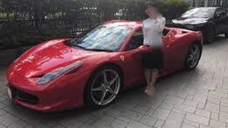 Toto Ferrari 458 najelo skoro 400.000 km. Majitel vypráví celý příběh bez příkras Toto Ferrari 458 najelo skoro 400.000 km. Majitel vypráví celý příběh bez příkras