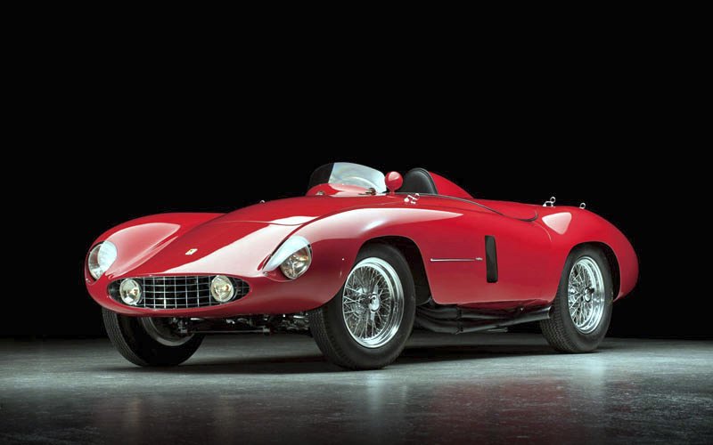 Ferrari 750 Monza z roku 1954 poháněla třílitrová verze Lamprediho motoru z typu 500 Mondial.