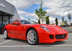 Ojeté Ferrari 599 GTB Fiorano je v Praze na prodej za 10,6 milionu. Proč je tak drahé?