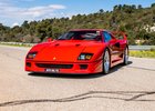 Tohle Ferrari F40 kdysi dostal Alain Prost na uvítanou. Nyní může být vaše 