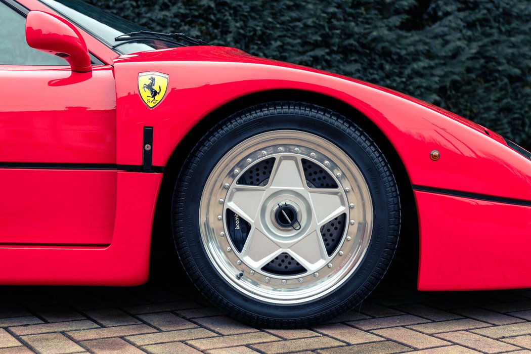 Ferrari F40 (1990)