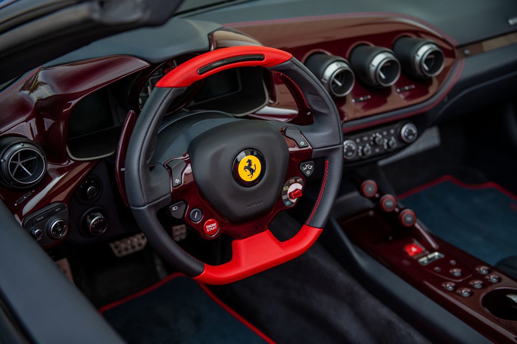 Ferrari F60 America z roku 2016 se vydražilo za 3.635.000 dolarů (79 mil. Kč)