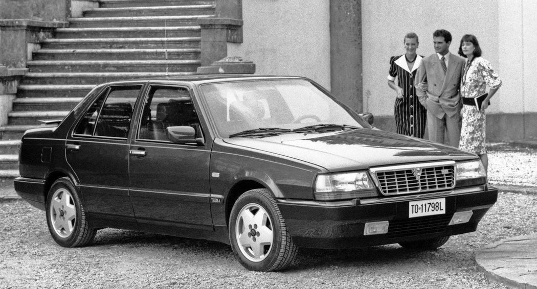 Lancia Thema 8.32