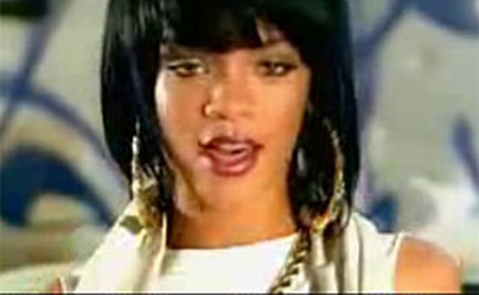 Rihanna u Škody Rapid Rabbit: Zmlkni a jeď! Rihanna u Škody Rapid Rabbit: Zmlkni a jeď!