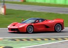 Ferrari LaFerrari XX v problémech na okruhu v Monze