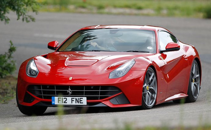 Ferrari se soudí s fanoušky o facebookovou stránku