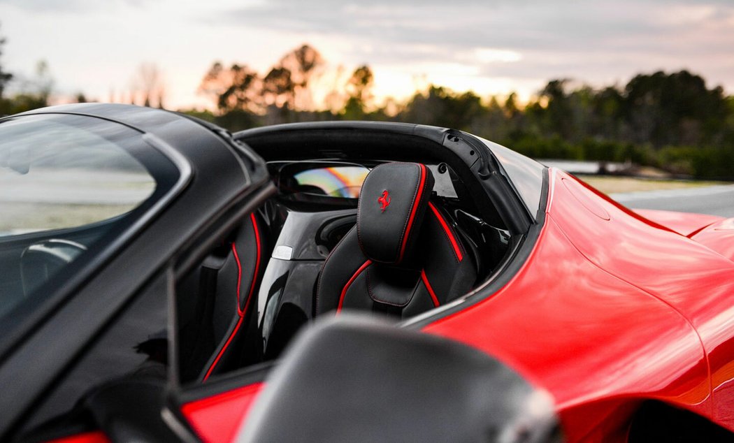 Ferrari LaFerrari Aperta (2017)