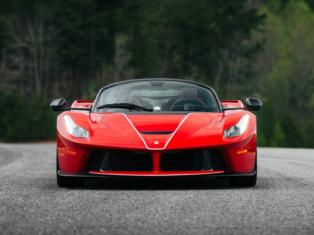 Ferrari LaFerrari Aperta (2017)