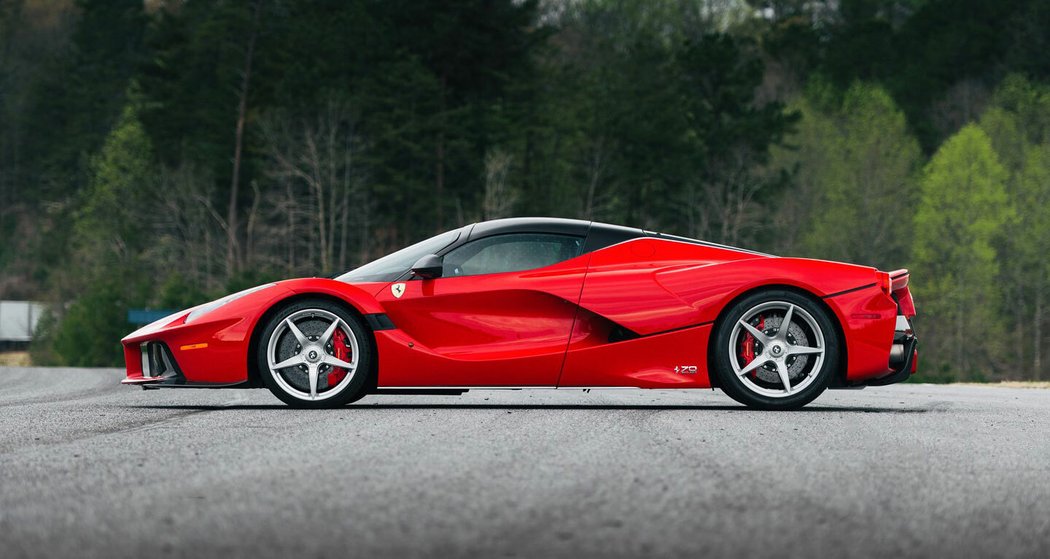 Ferrari LaFerrari Aperta (2017)