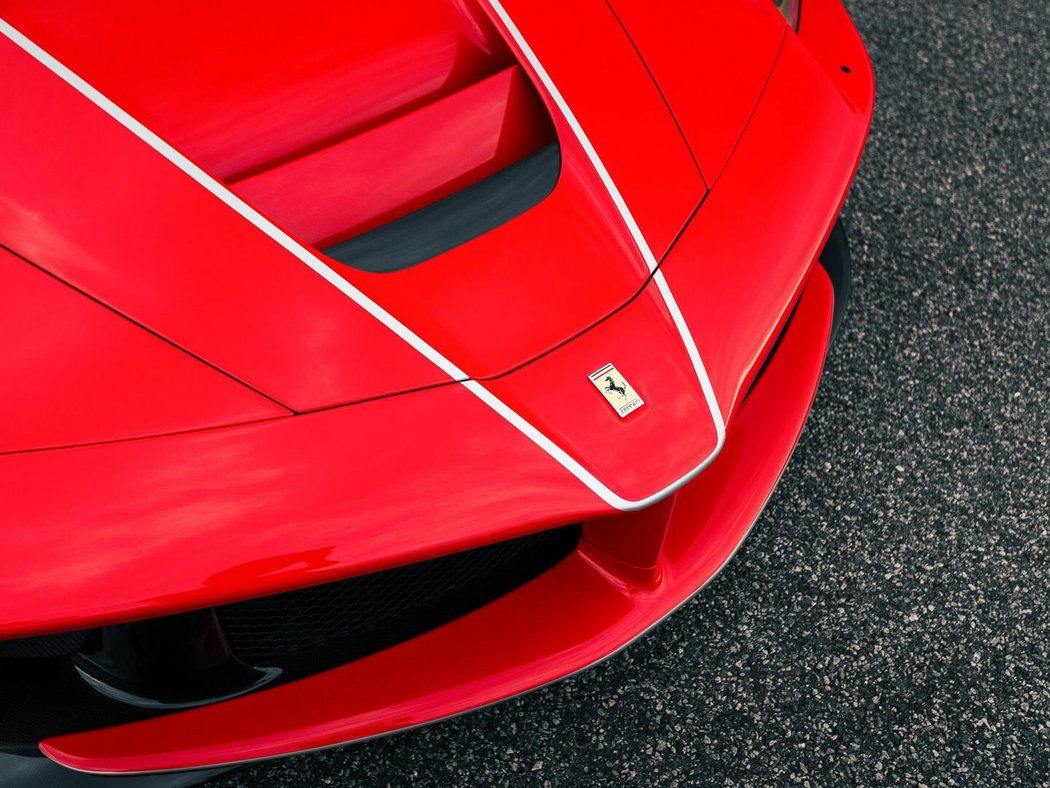 Ferrari LaFerrari Aperta (2017)