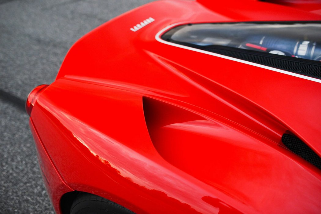 Ferrari LaFerrari Aperta (2017)