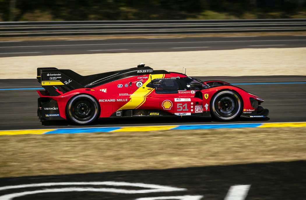 Ferrari v Le Mans 2023 (test day)
