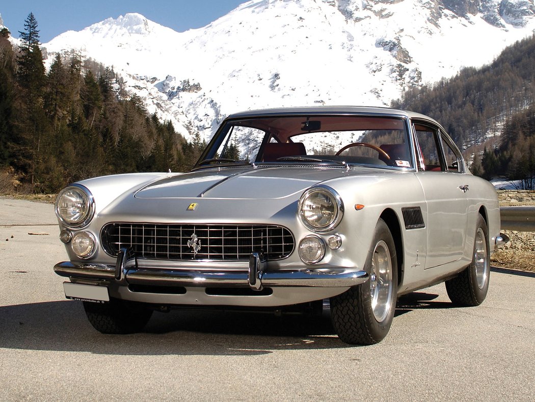 Ferrari 250 GT 2+2