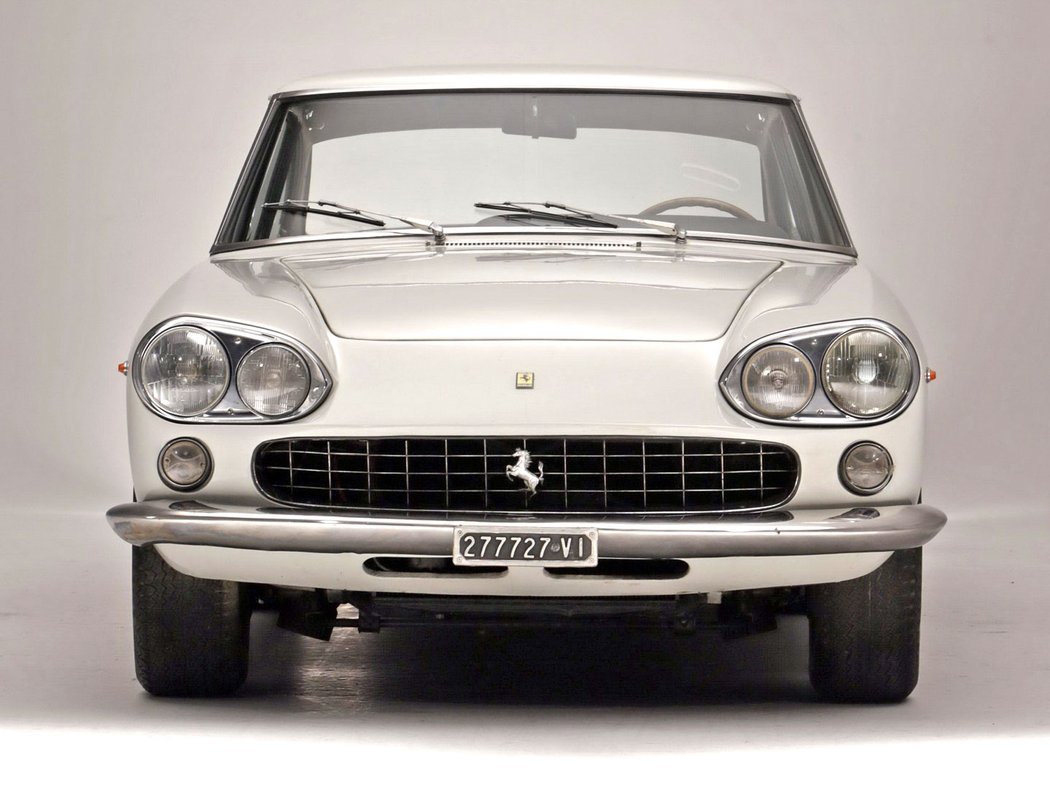 Ferrari 330 GT 2+2