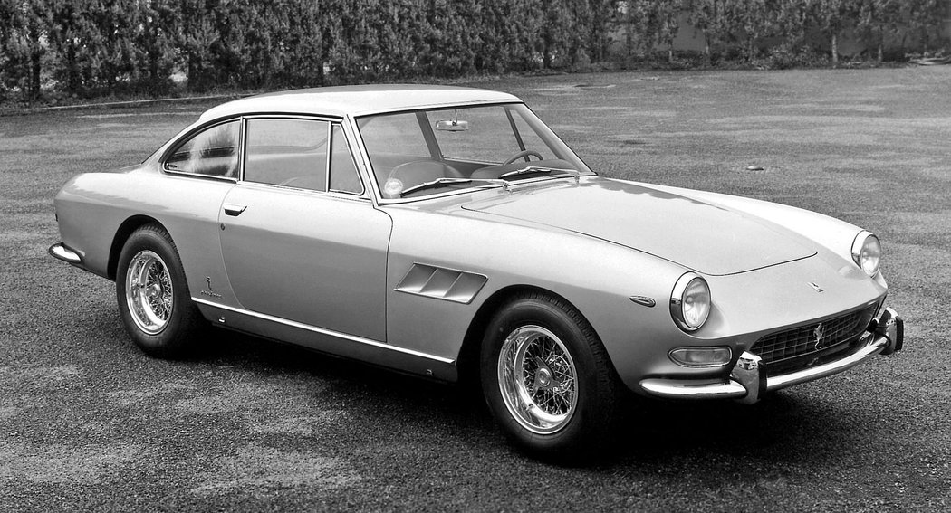 Ferrari 330 GT 2+2