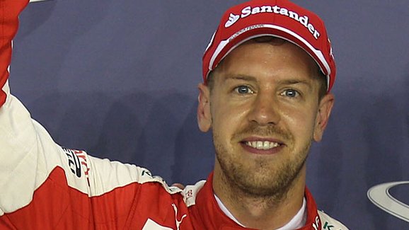 VC Singapuru F1 2015: Vládl Vettel, pódium bez Mercedesů