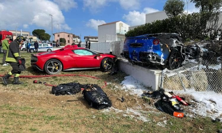 Dvě Ferrari si zařídila letecký den