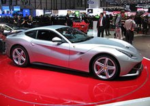 Ženeva živě: Ferrari F12berlinetta je na vlastní oči ještě úžasnější (2x video)
