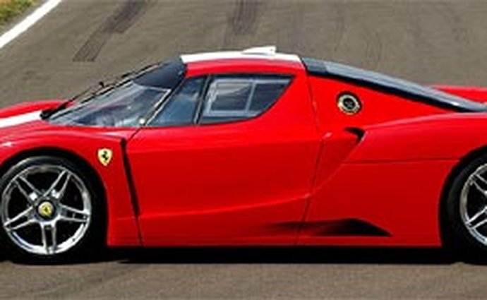 Ferrari insertable 4x4: pohon všech kol pro rychlé vozy