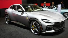 Ilustrační foto: Stříbrné Ferrari Purosangue