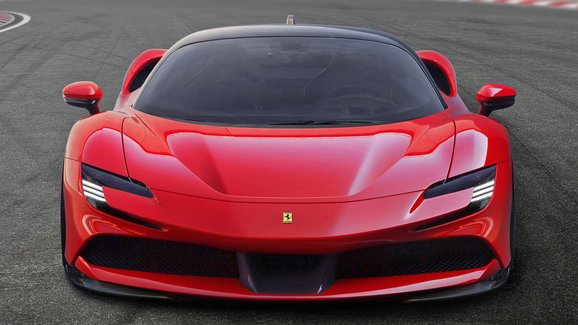 法拉利 SF90 Stradale：八缸插电式混合动力车，功率 1,000 马力