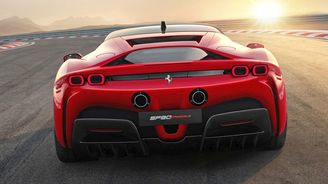 Nejrychlejší silniční Ferrari všech dob. Model SF90 má tisíc koní a hybridní pohon 