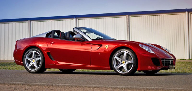 Ferrari SA Aperta (2010)