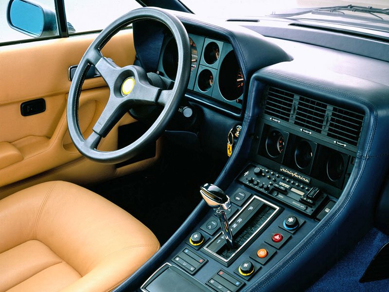 Ferrari 365 GT4 2+2/400 Automatic/400 GT/400 Automatic i/400 GTi/412