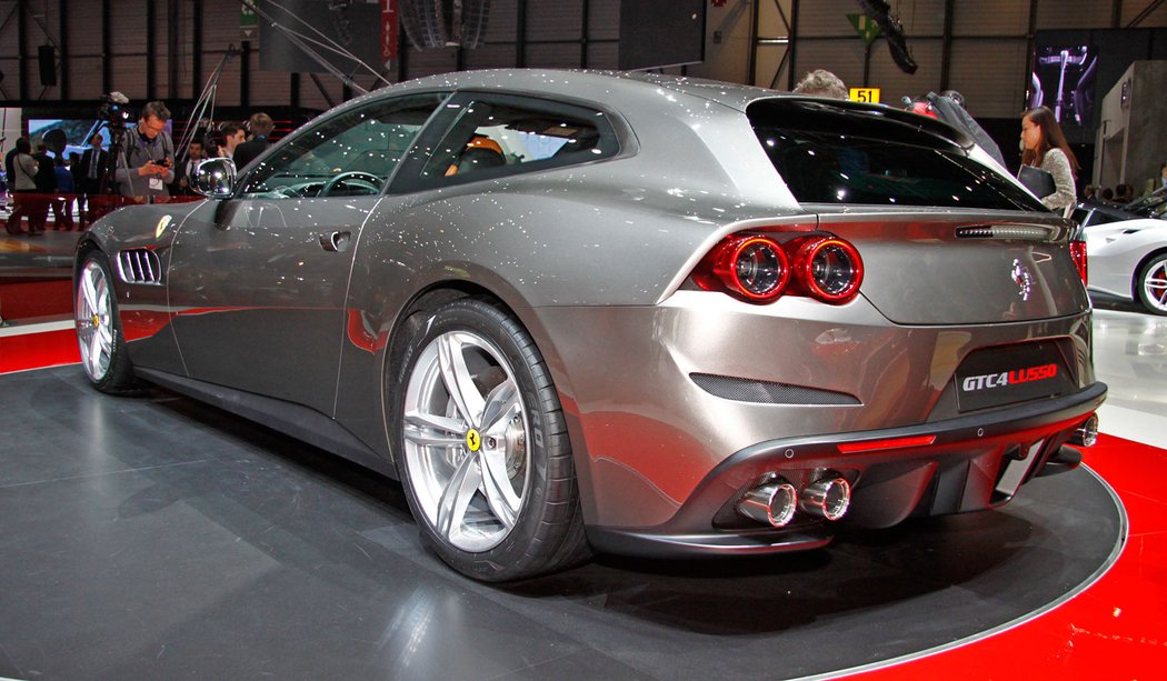 Ferrari FF/GTC4 Lusso