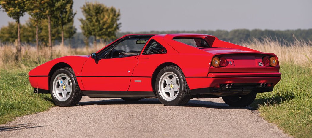 Ferrari 328 GTB/GTS (1985-1989)