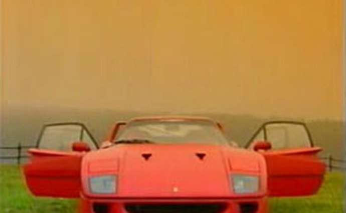 Video: Ferrari F40 povedený dárek k čtyřicátým narozeninám