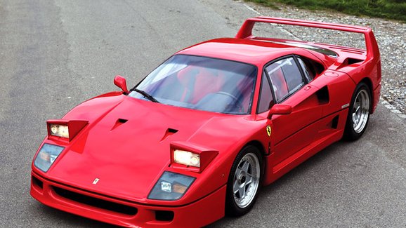 Ferrari F40 slaví třicátiny: Vývoj kultovního supersportu byl brutálně rychlý!