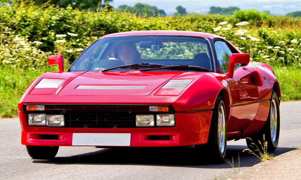 Toto Ferrari 288 GTO je ve skutečnosti Toyota MR2