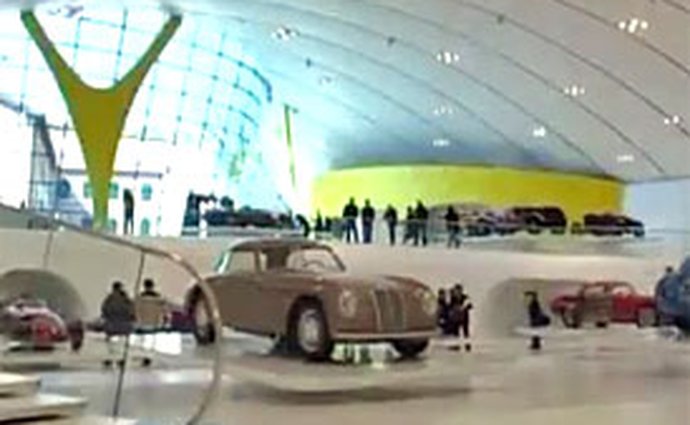Prohlédněte si Kaplického muzeum Ferrari i na videu