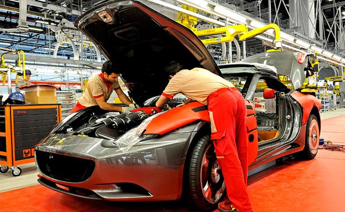 Ferrari se daří, zaměstnanci dostali tučné finanční odměny