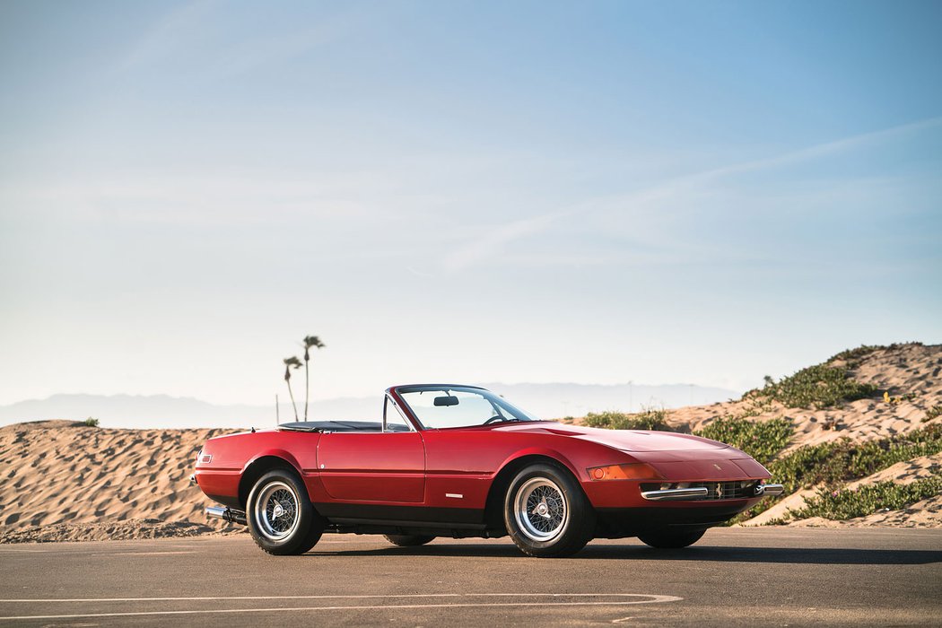 Ferrari 365 GTB/4 Spider