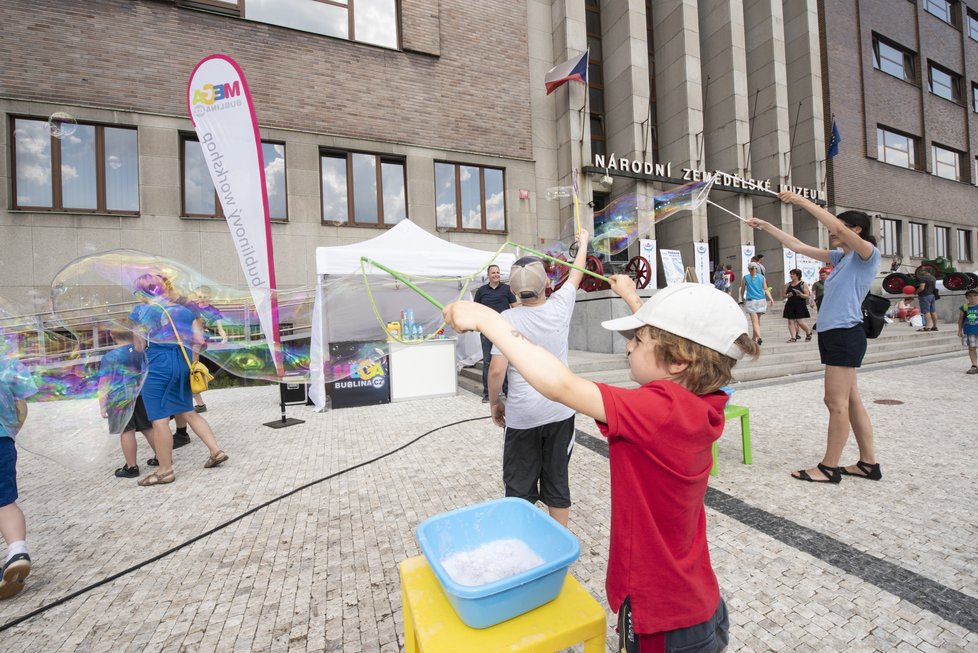 Podívejte se na záběry z loňského prvního a velmi povedeného ročníku festivalu