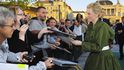 Cate Blanchett sladila image s kobercem, který je v Curychu zásadně zelený