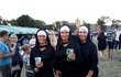 Na rozdíl od jiných podobných hudebních akcí mohli návštěvníci festivalu Hrady CZ přijít v kostýmech. Na rozdíl od jiných podobných hudebních akcí mohli návštěvníci festivalu Hrady CZ přijít v kostýmech.