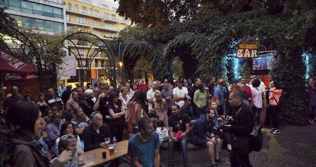 V pátek začíná v Plzni desetidenní maraton hudby a divadla s názvem Živá ulice.
