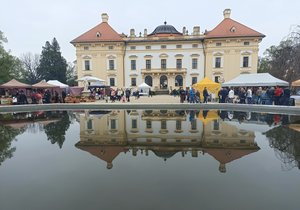 Na zámku ve Slavkově se konal 2.ročník Festivalu jídla a řemesel.