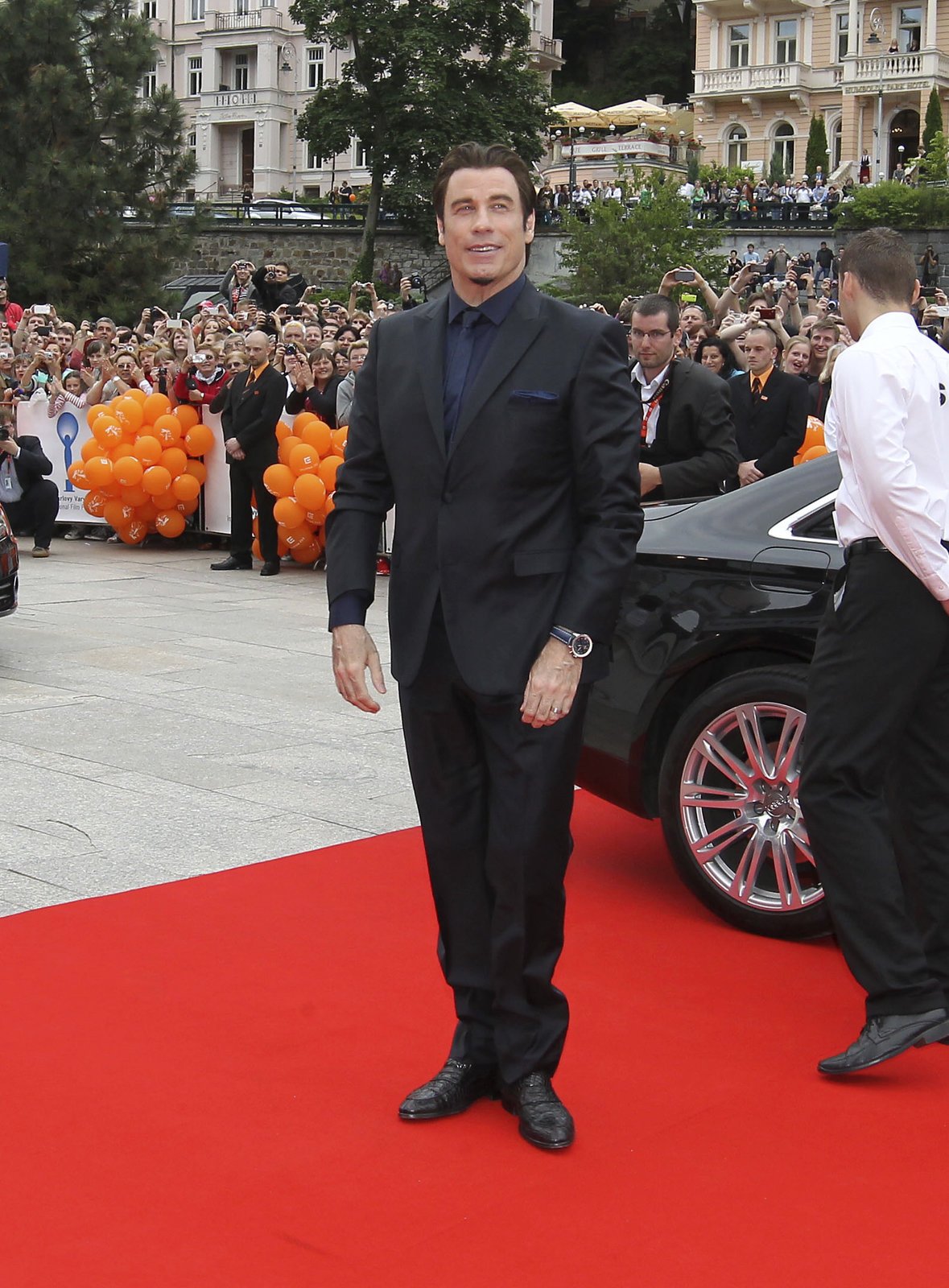 John Travolta minulý rok na červeném koberci v Karlových Varech.