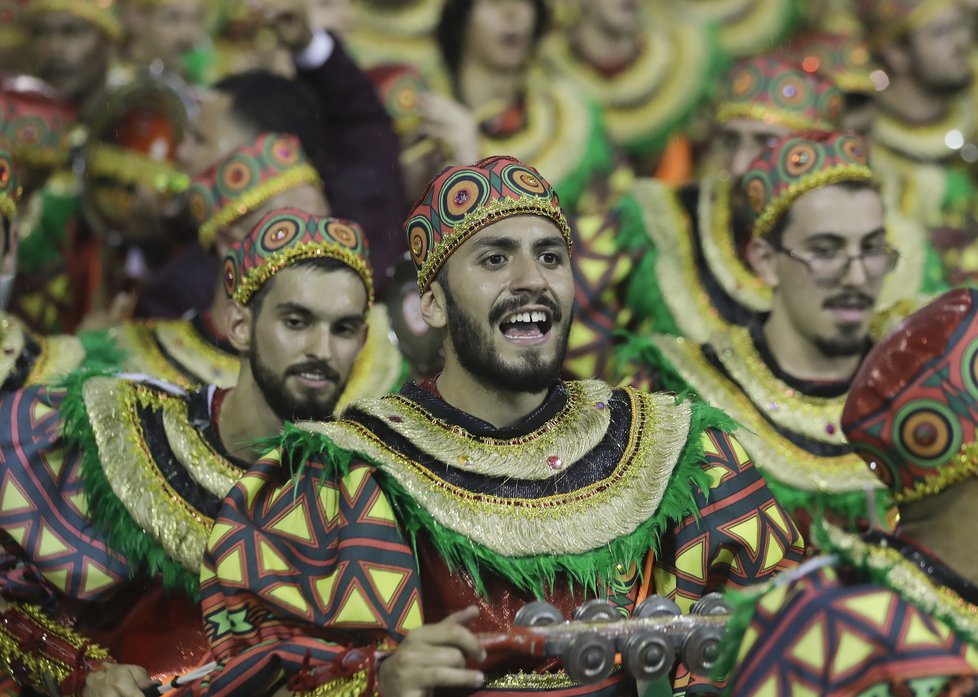 Legendární karneval v Riu.