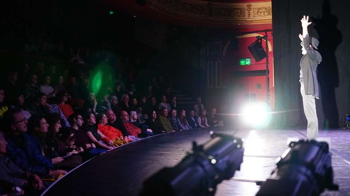 Představení Sólo Radima Vizváryho v divadle Coronet Představení Sólo Radima Vizváryho v divadle Coronet