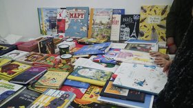 Festival Mini: Oblečení, hračky, hnízdečka, deky a knížky pro děti