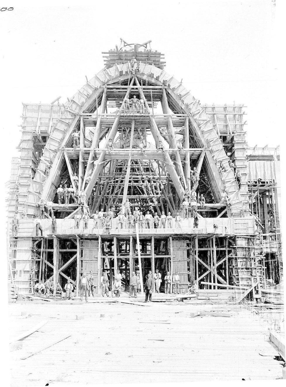 Výstavba brněnského výstaviště ve 20. letech 20. století