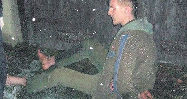 Pobodaný feťák - zachránili ho strážníci