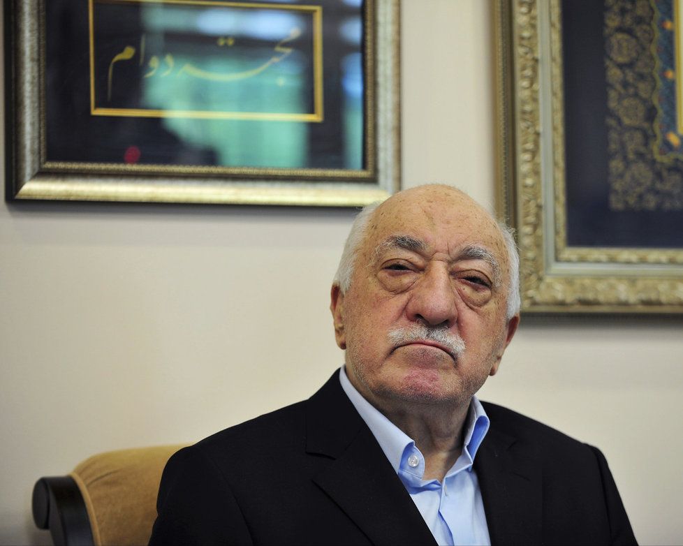 Údajný strůjce puče v Turecku: Kdo je Fethullah Gülen?