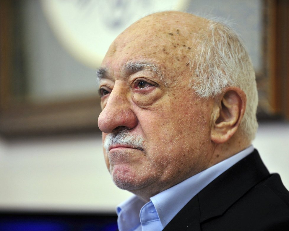 Bývalý Trumpův poradce údajně jednal o vydání Gülena Turkům.